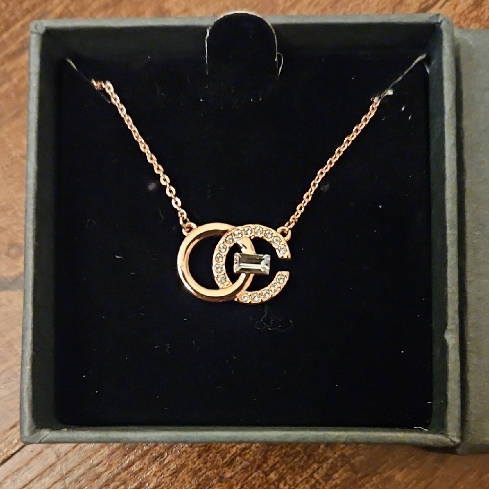 Nic & Syd Madison Pendant Rose Gold Necklace with Swarovski Crystals - Picture 3 of 3